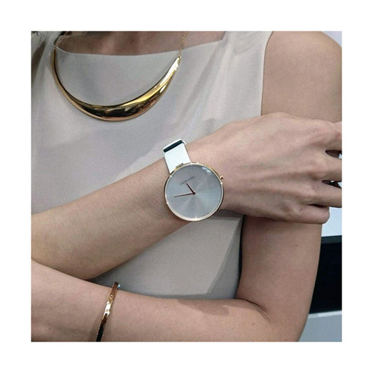 Montre Femme Calvin Klein FULL MOON – Quartz, Bracelet Cuir, Étanche 3 ATM